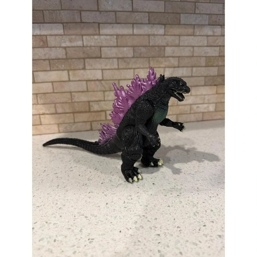 Godzilla Millennium Figure 5.5 Inches Purple‎ Spikes